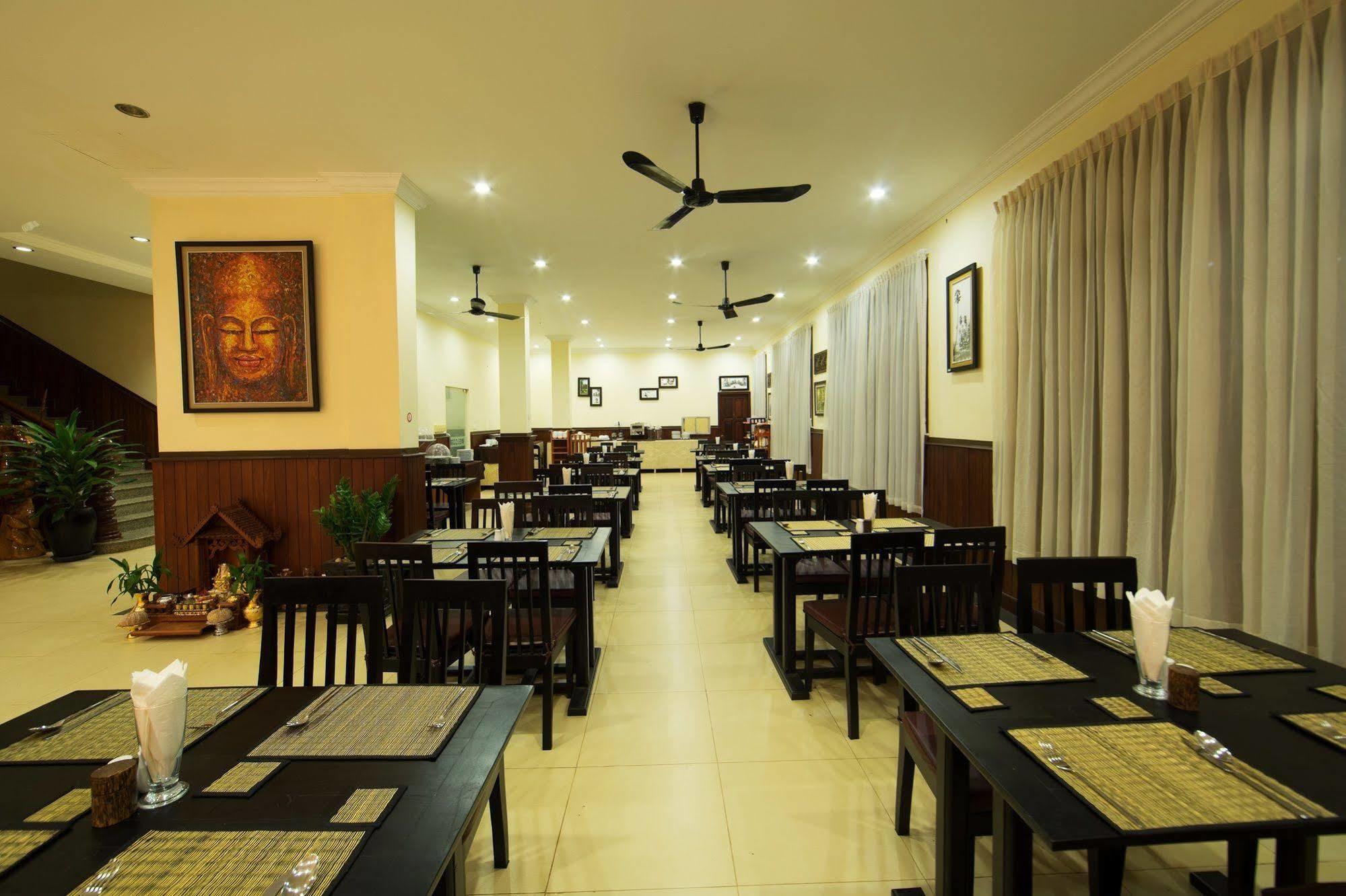 Sovan Mealea Hotel Ciudad de Siem Riep Exterior foto